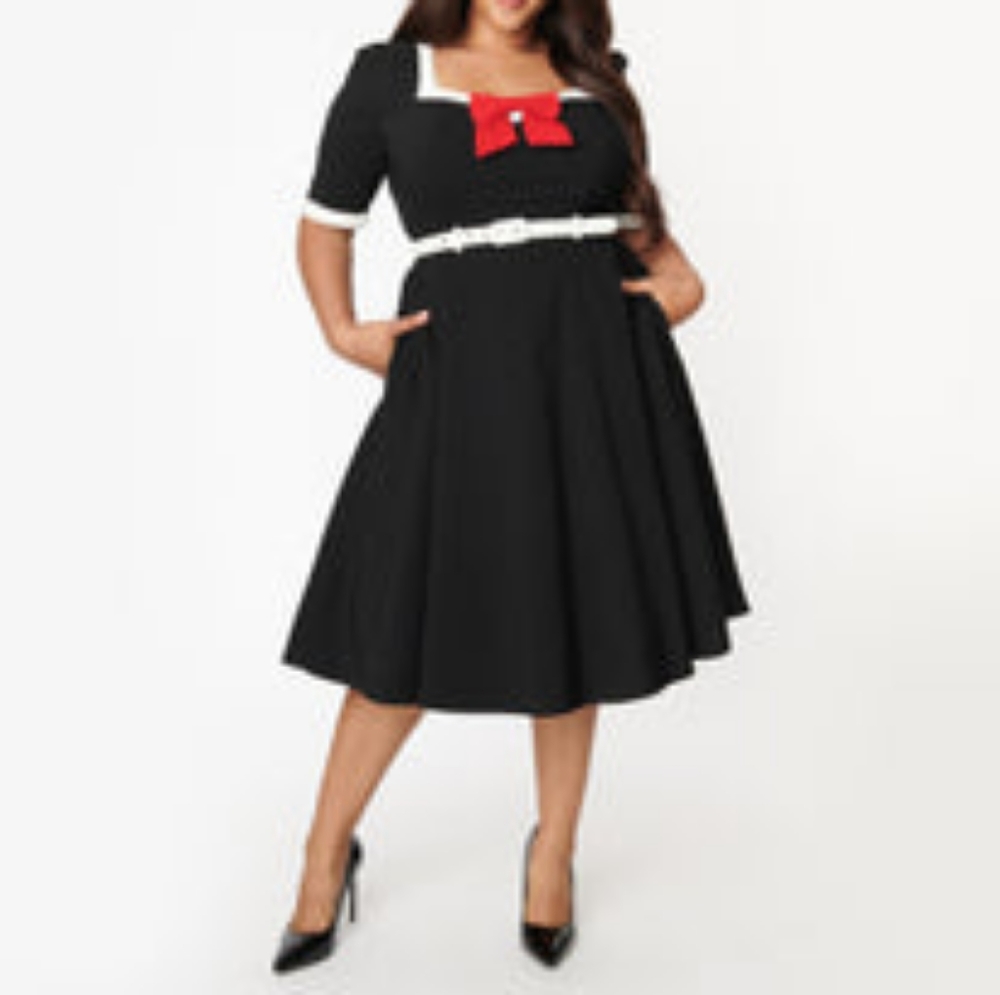 Collectif Plus Size Black & White Sadie Swing Dress - UK 16